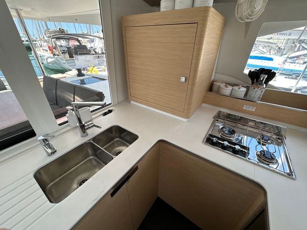 Fountaine Pajot Astrea 42 | Deutz