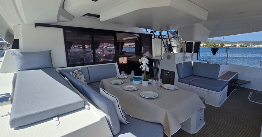 Fountaine Pajot Elba 45 | Ruinart