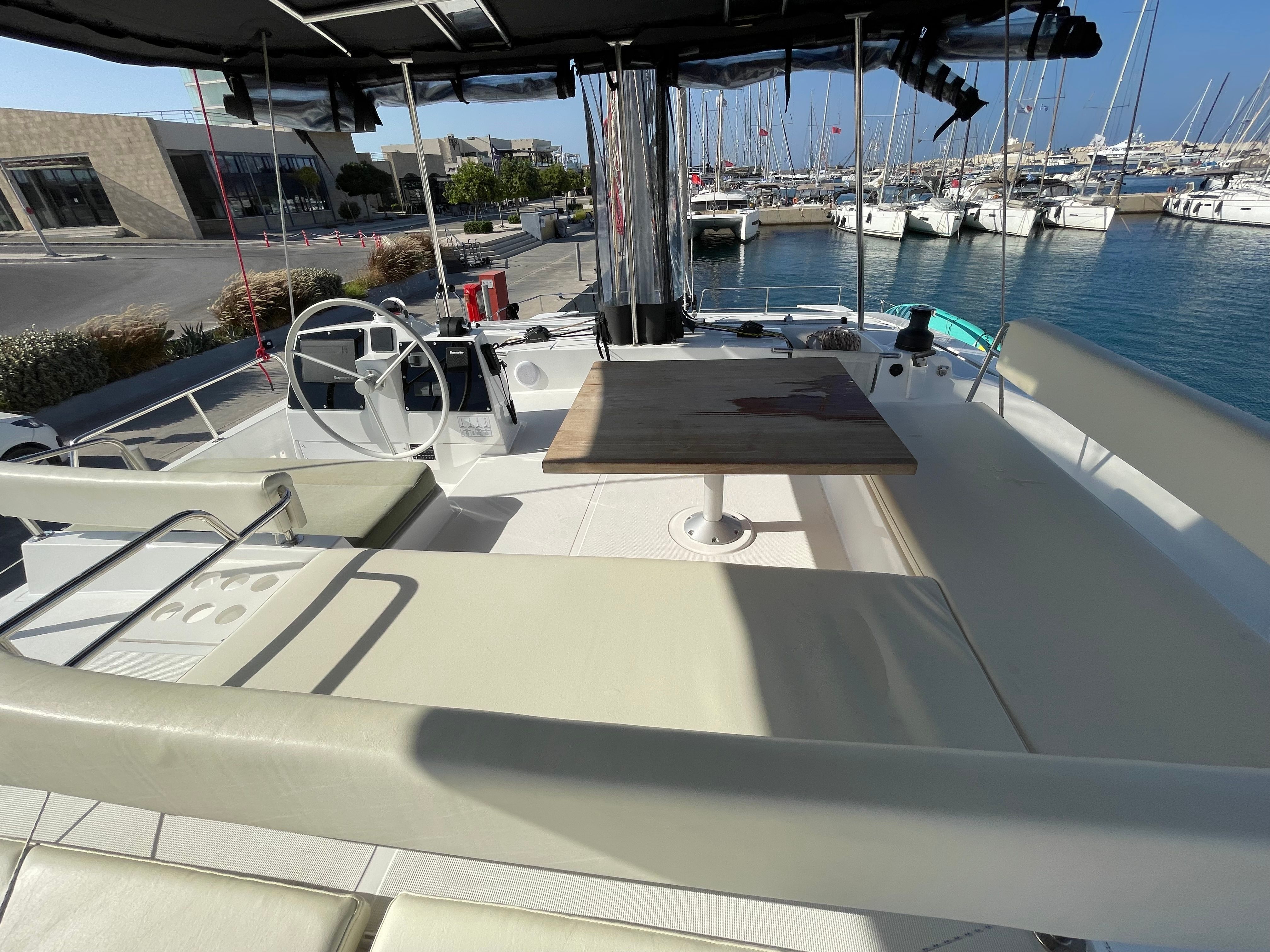 Bali 4.6 | Little Emma