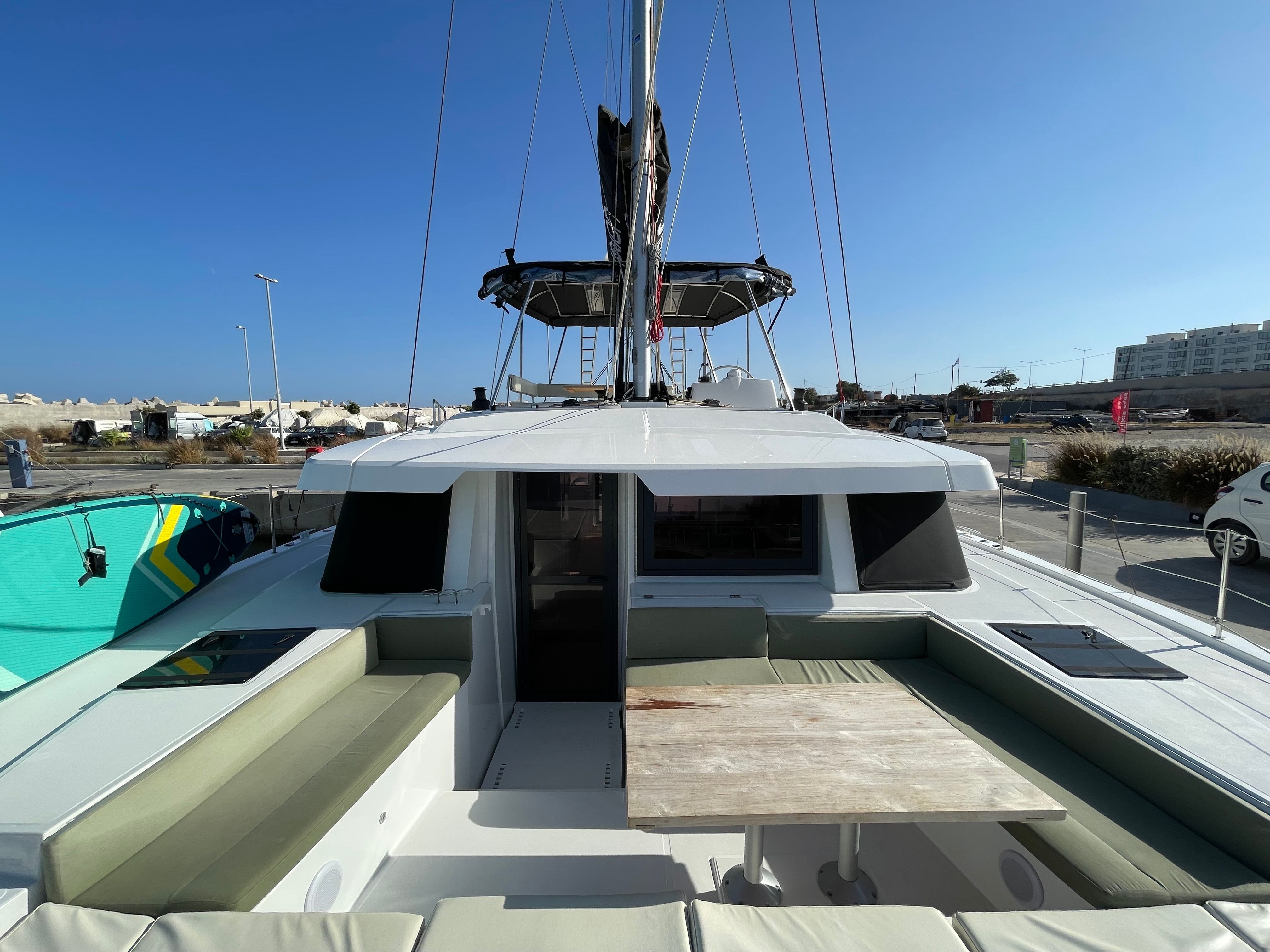 Bali 4.6 | Little Emma