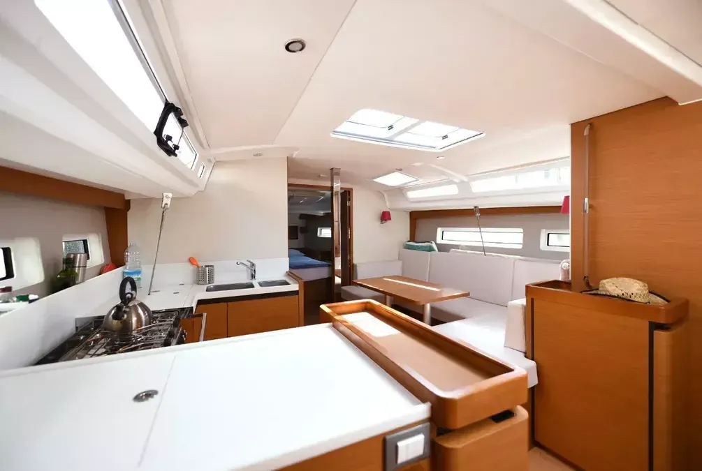 Jeanneau Sun Odyssey 440 | Rebelezza