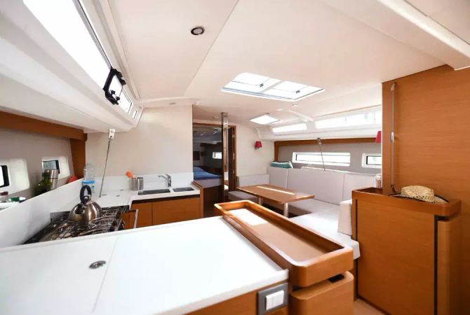 Jeanneau Sun Odyssey 440 | Rebelezza