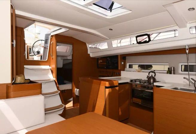 Jeanneau Sun Odyssey 440 | Rebelezza