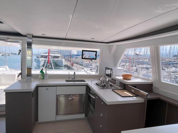 Leopard 45 | Sunsail 22