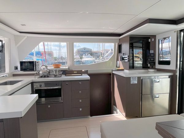 Leopard 45 | Sunsail 22