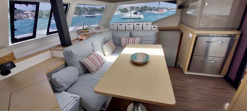 Fountaine Pajot Lucia 40 | Aqua Panda