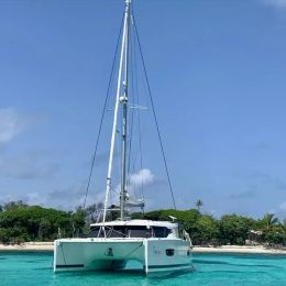 Fountaine Pajot Lucia 40 | Aqua Panda