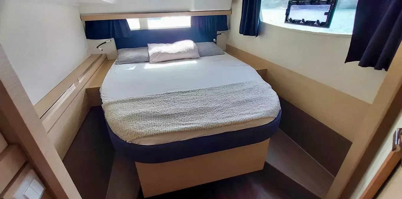 Fountaine Pajot Lucia 40 | Aqua Panda
