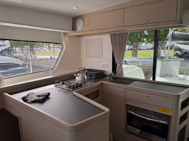 Lagoon 42 | Bellatrix