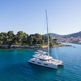 Lagoon 60 | Diamond Diva