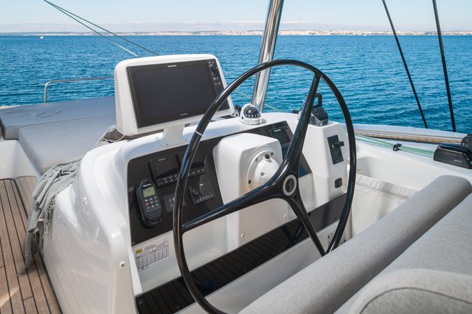 Lagoon 60 | Diamond Diva