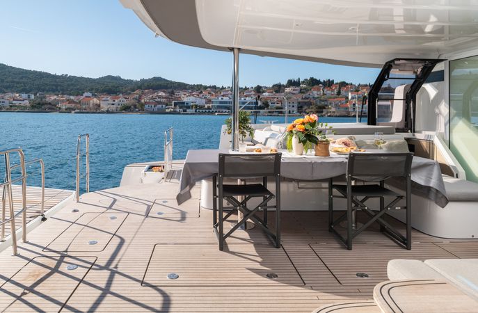 Lagoon 60 | Diamond Diva