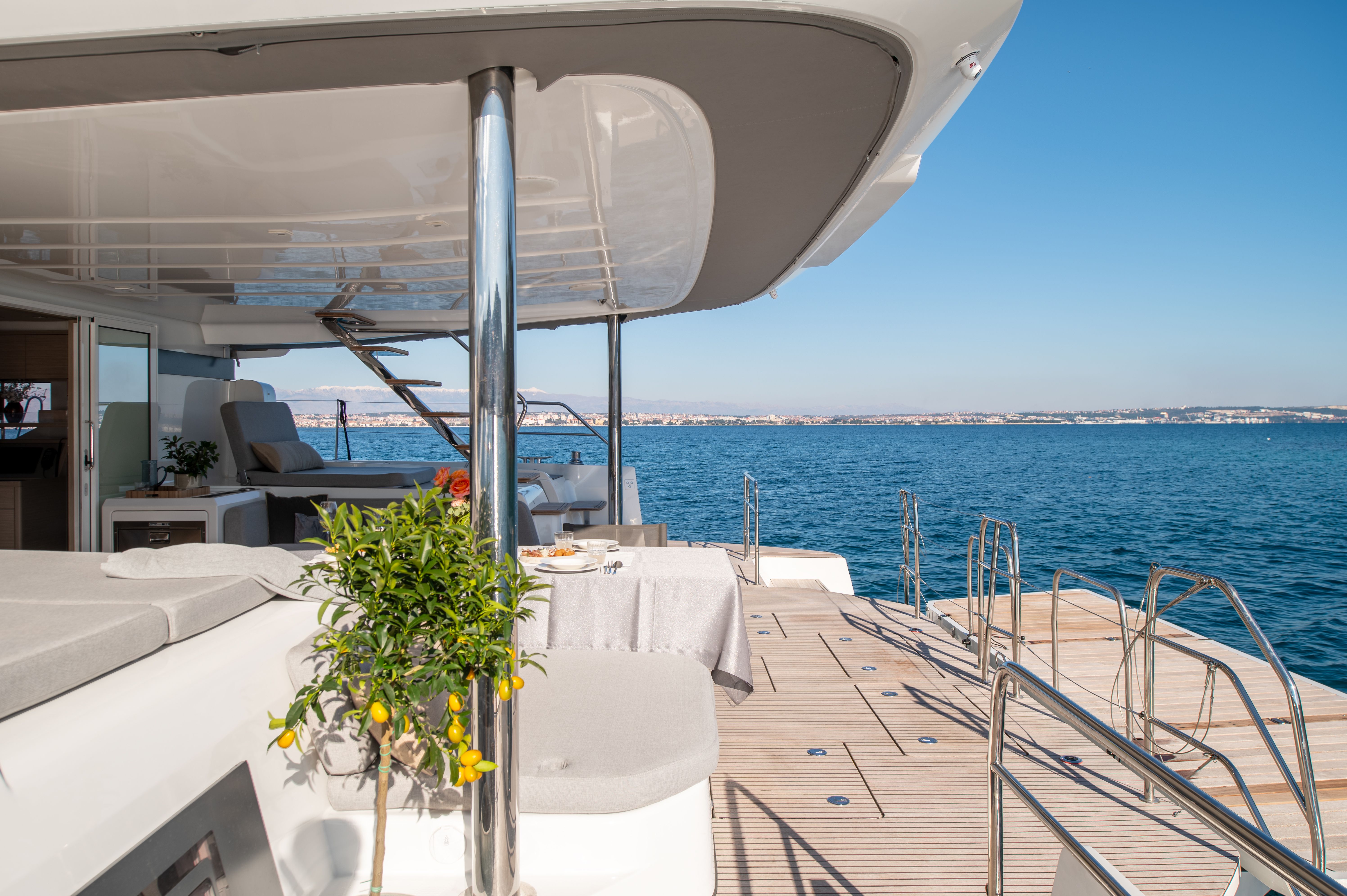 Lagoon 60 | Diamond Diva