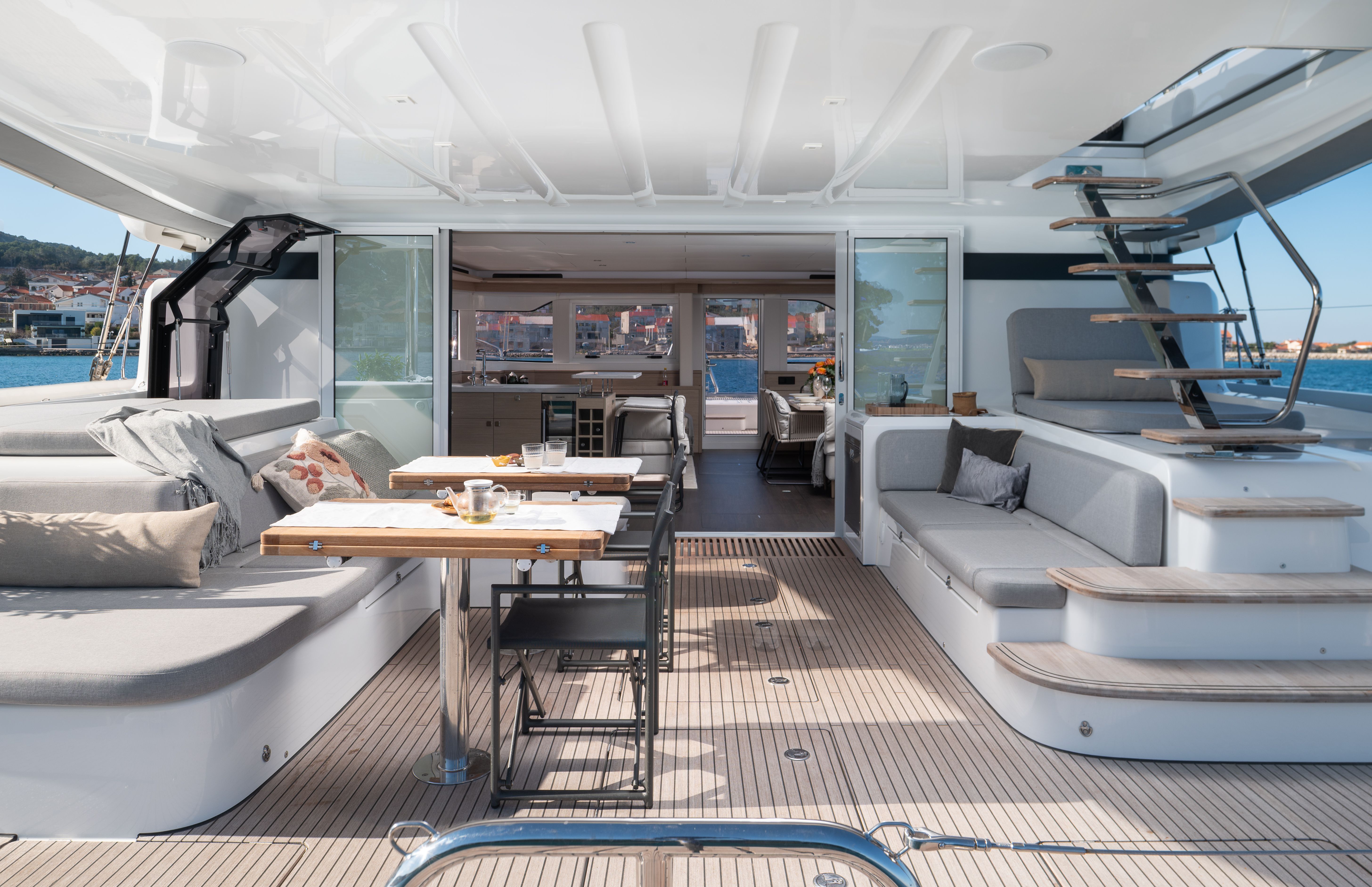 Lagoon 60 | Diamond Diva