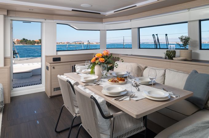 Lagoon 60 | Diamond Diva