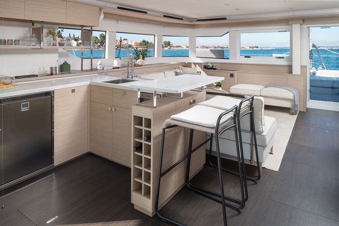 Lagoon 60 | Diamond Diva