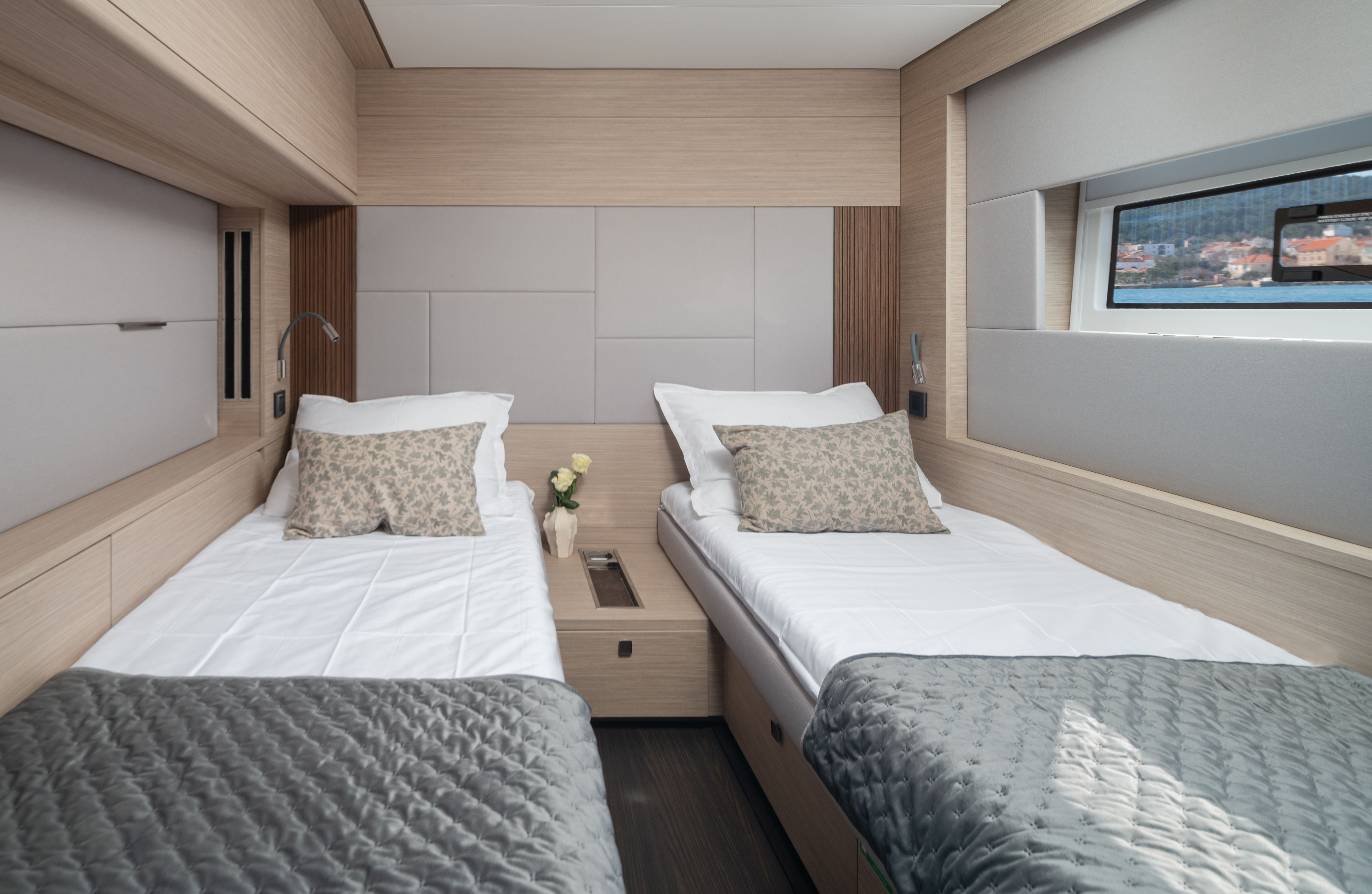 Lagoon 60 | Diamond Diva