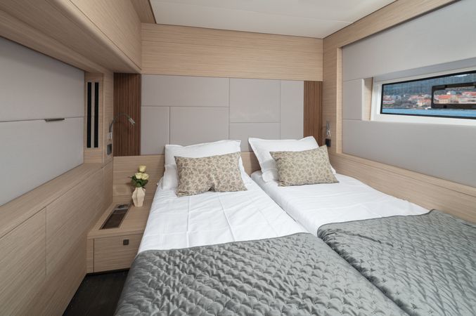 Lagoon 60 | Diamond Diva