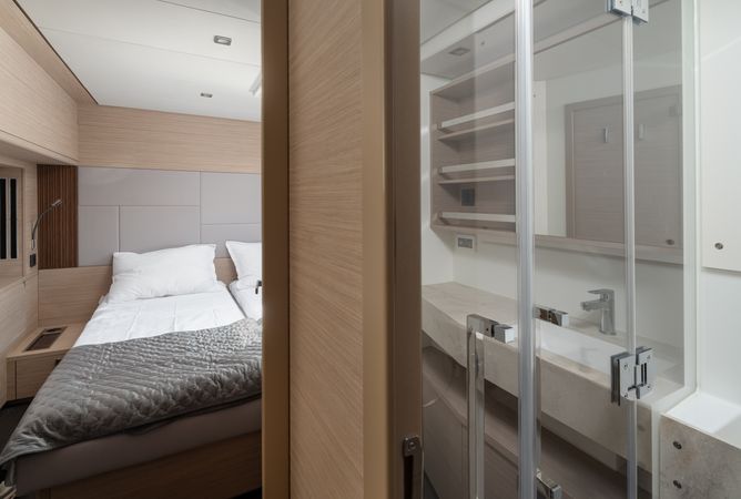 Lagoon 60 | Diamond Diva