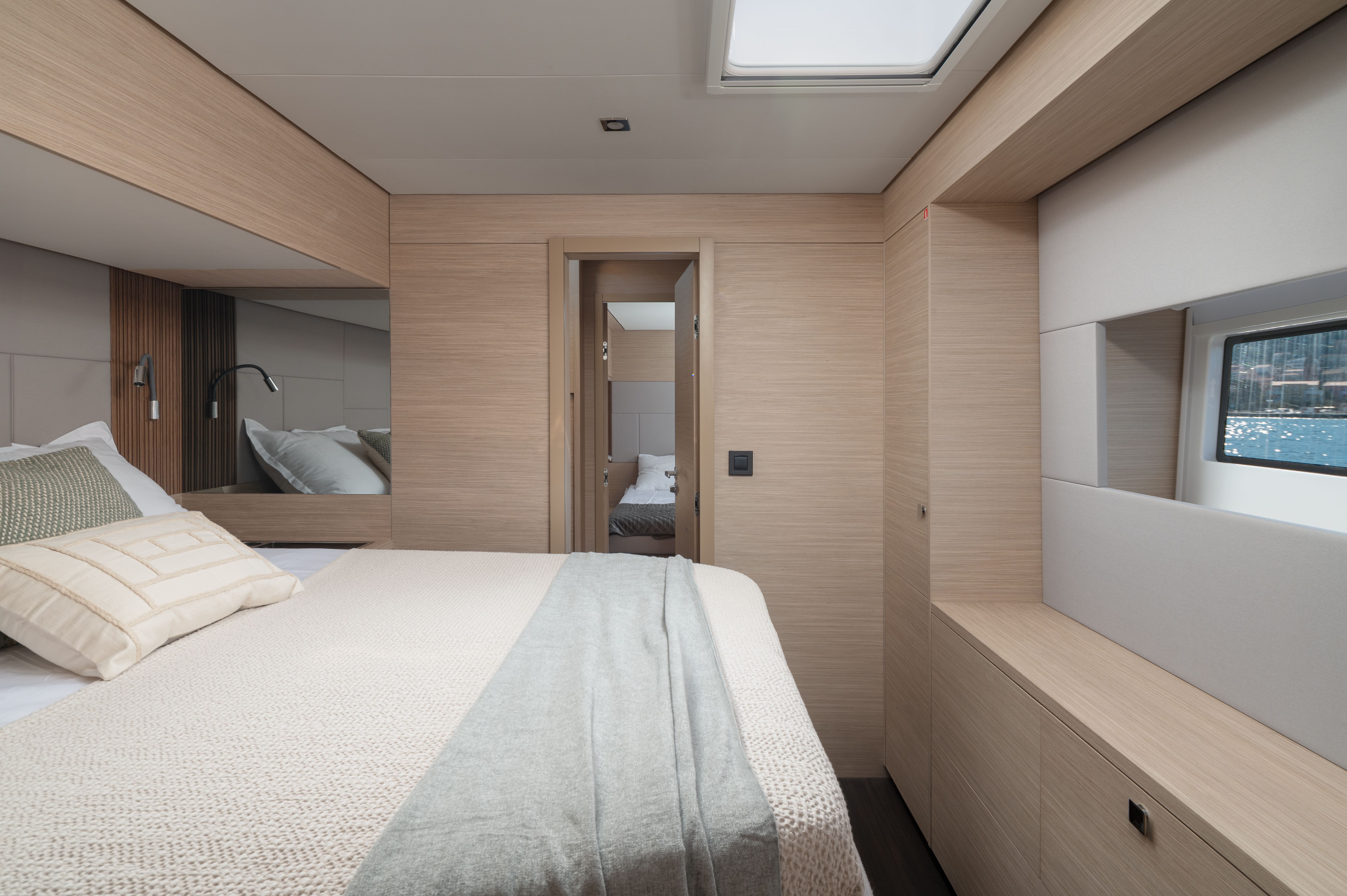 Lagoon 60 | Diamond Diva