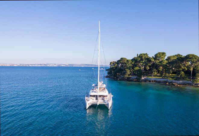 Lagoon 60 | Diamond Diva