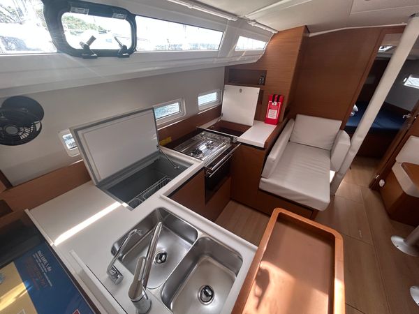 Jeanneau Sun Odyssey 410 | Oliver
