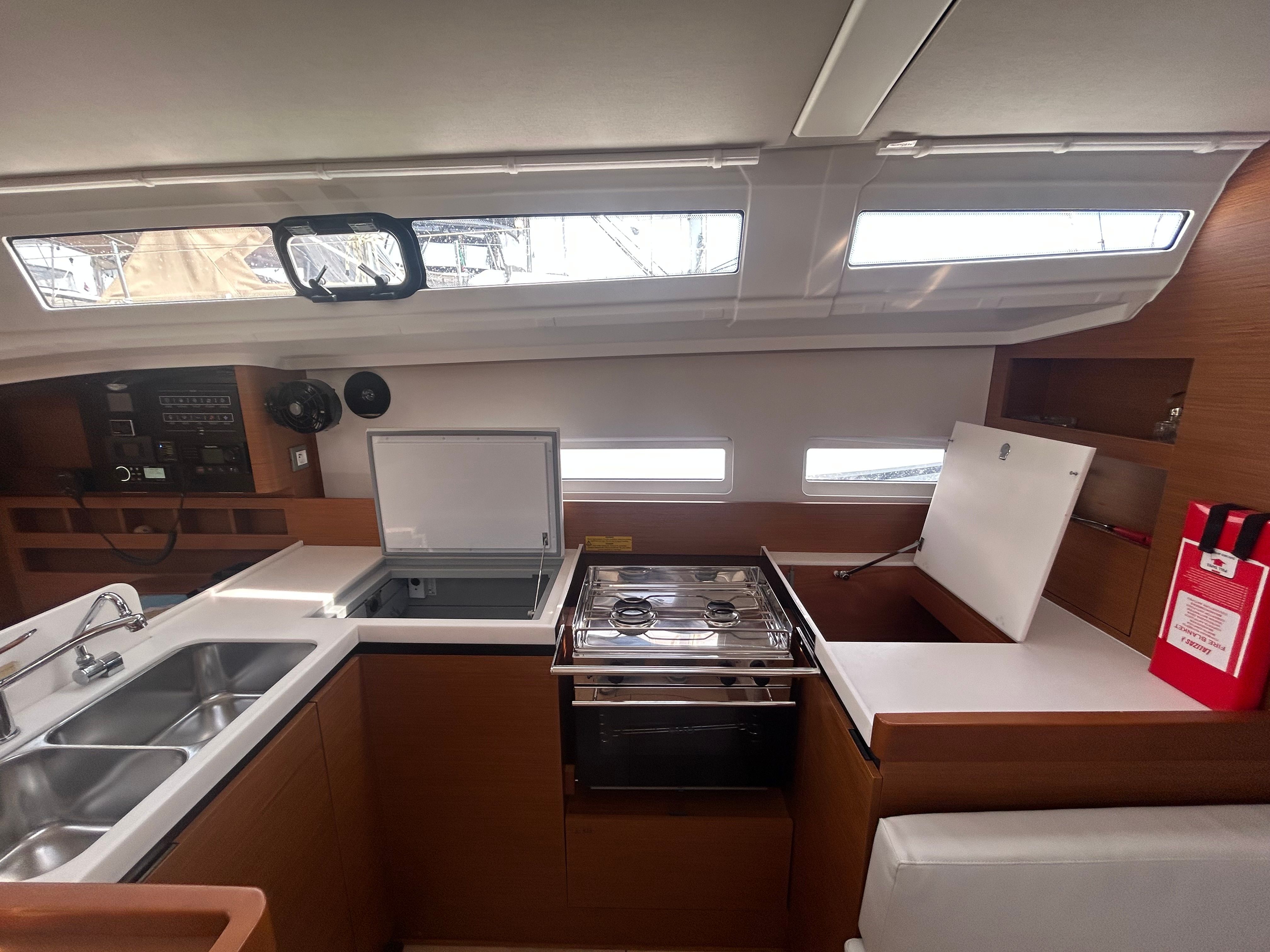 Jeanneau Sun Odyssey 410 | Oliver