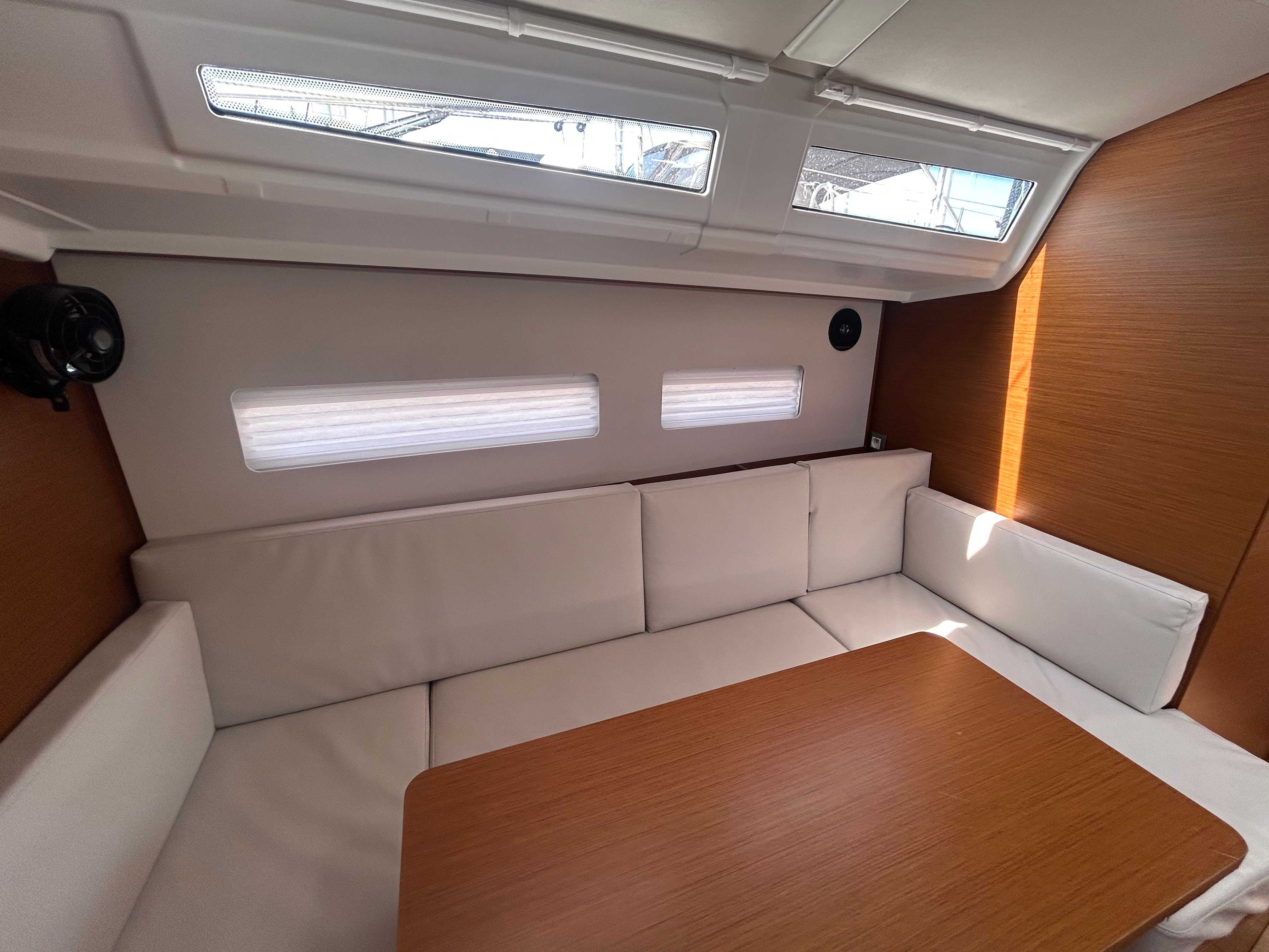 Jeanneau Sun Odyssey 410 | Oliver