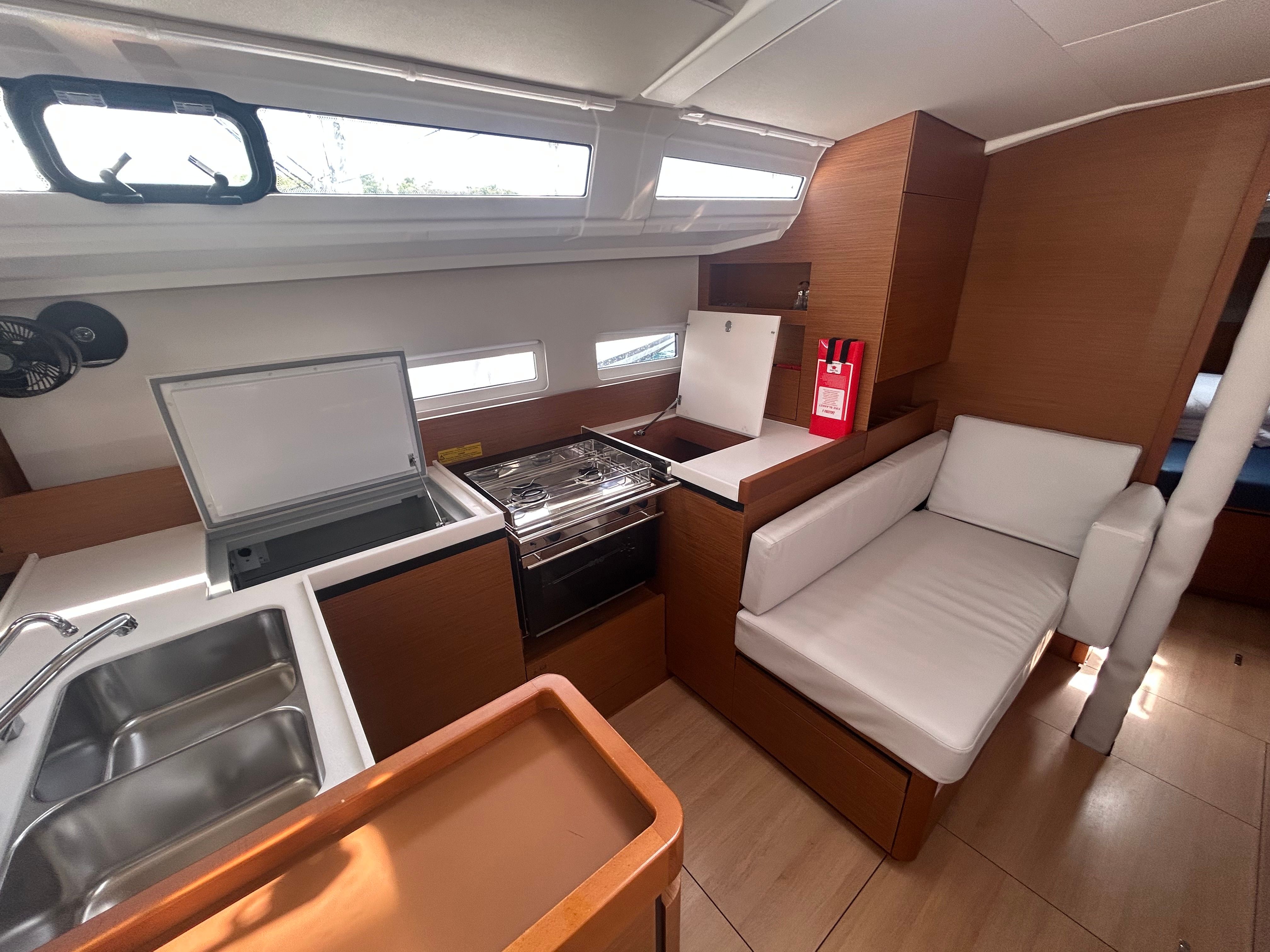 Jeanneau Sun Odyssey 410 | Oliver