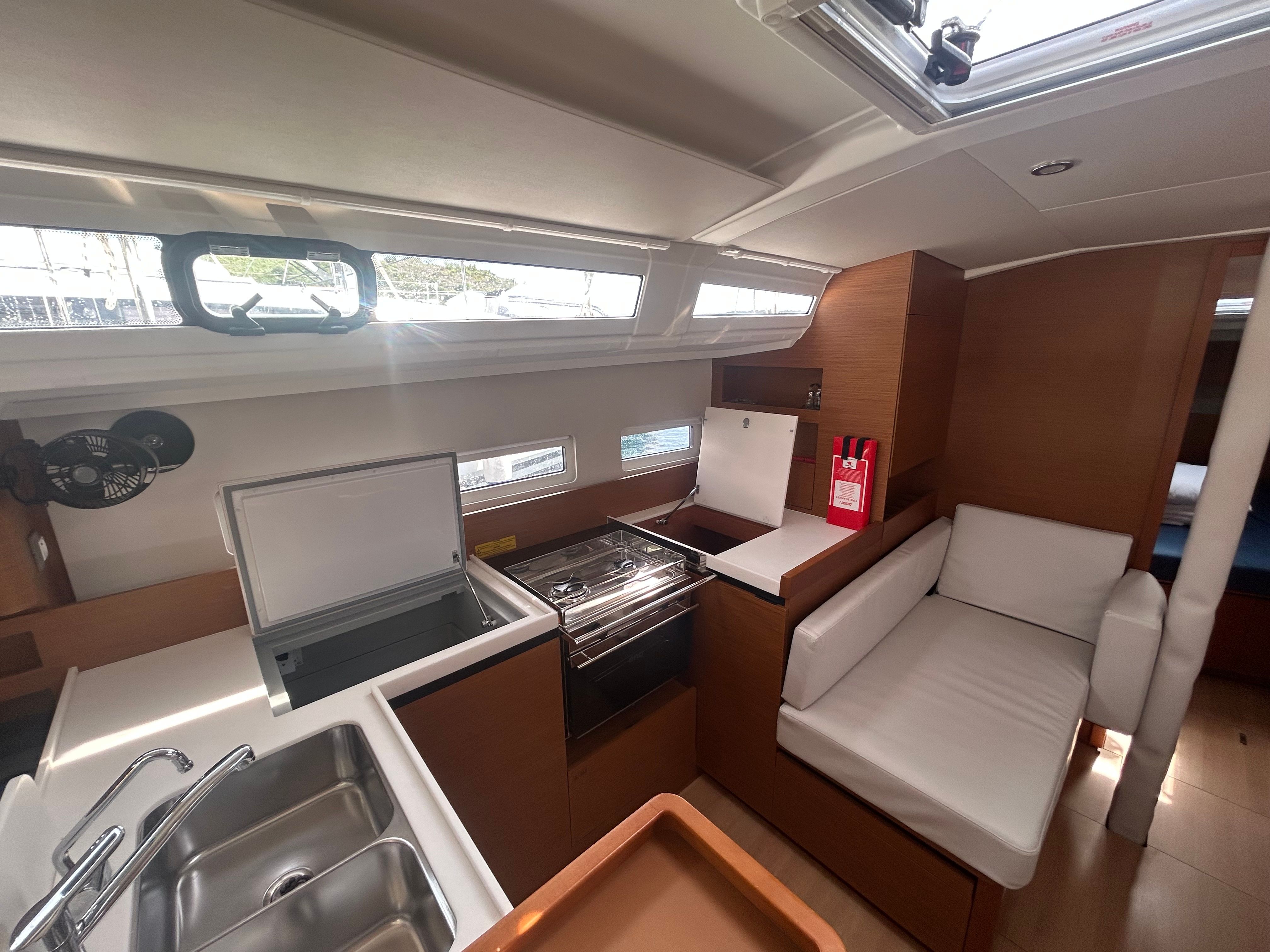 Jeanneau Sun Odyssey 410 | Oliver