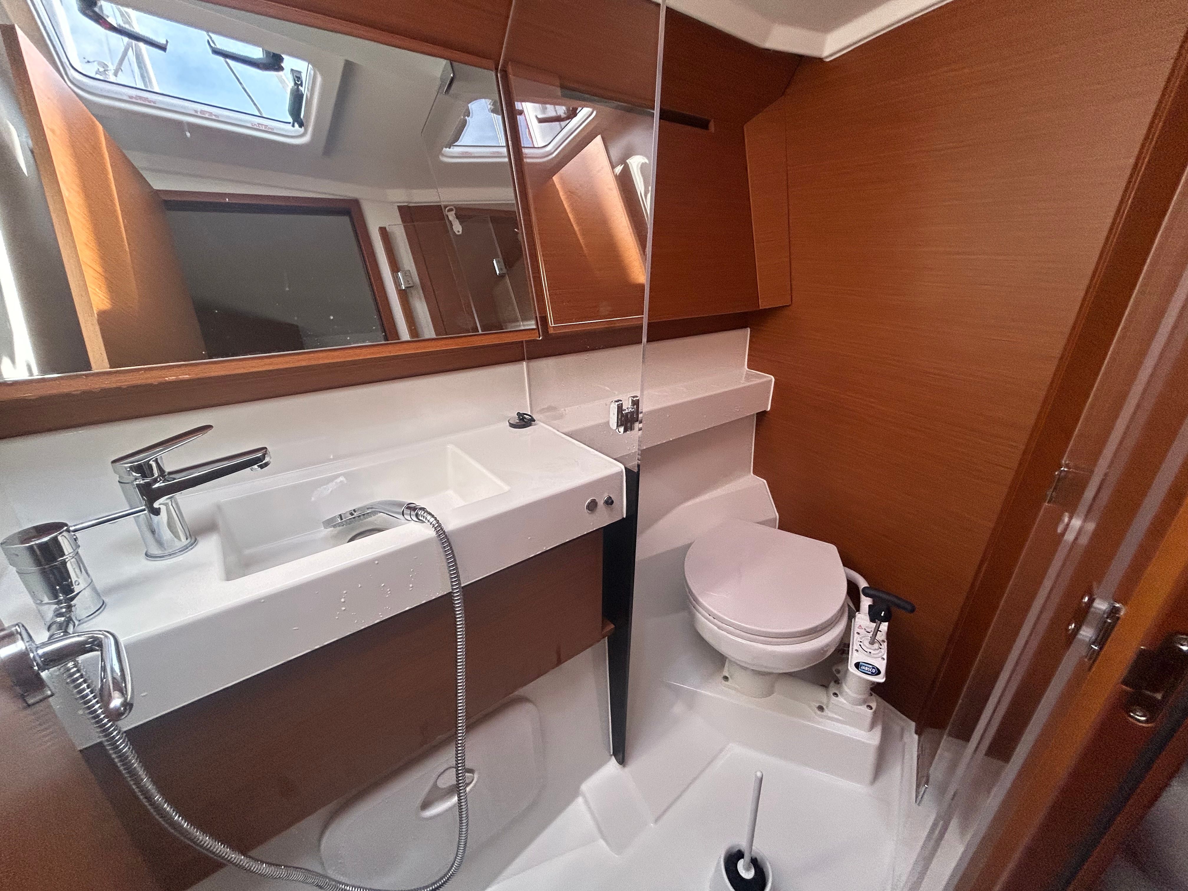 Jeanneau Sun Odyssey 410 | Oliver