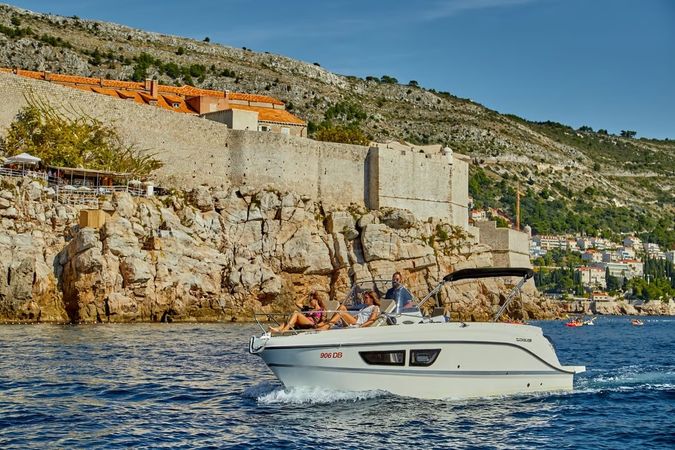 Quicksilver 805 | 19