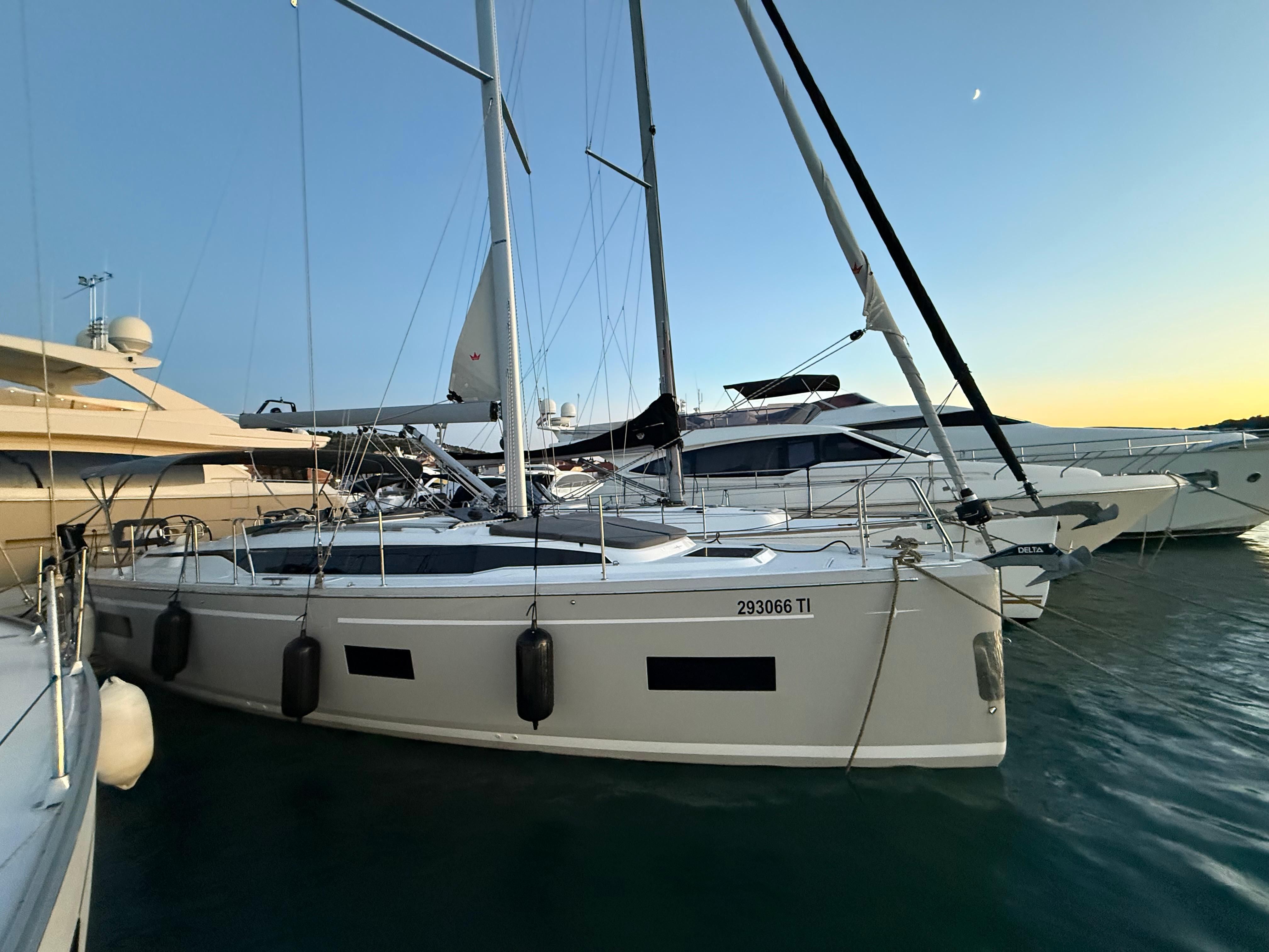Bavaria C38 | Tena