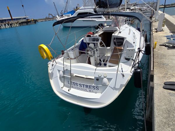Jeanneau Sun Odyssey 32i | Less Stress