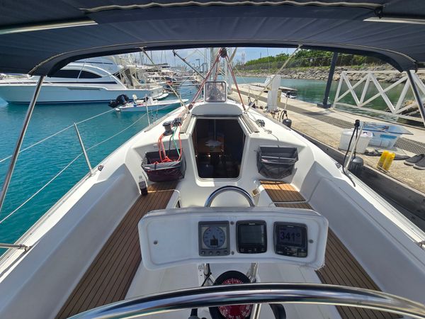 Jeanneau Sun Odyssey 32i | Less Stress