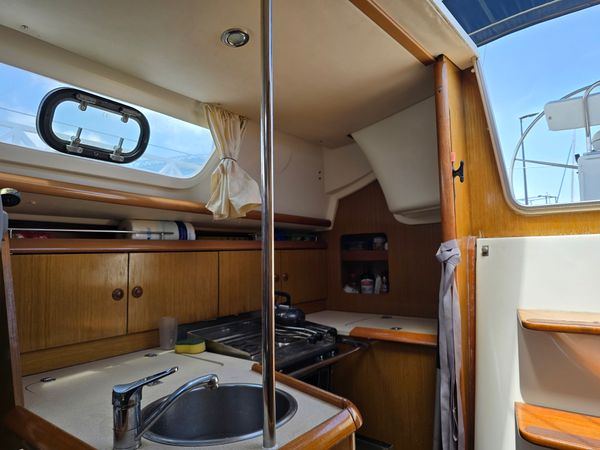 Jeanneau Sun Odyssey 32i | Less Stress