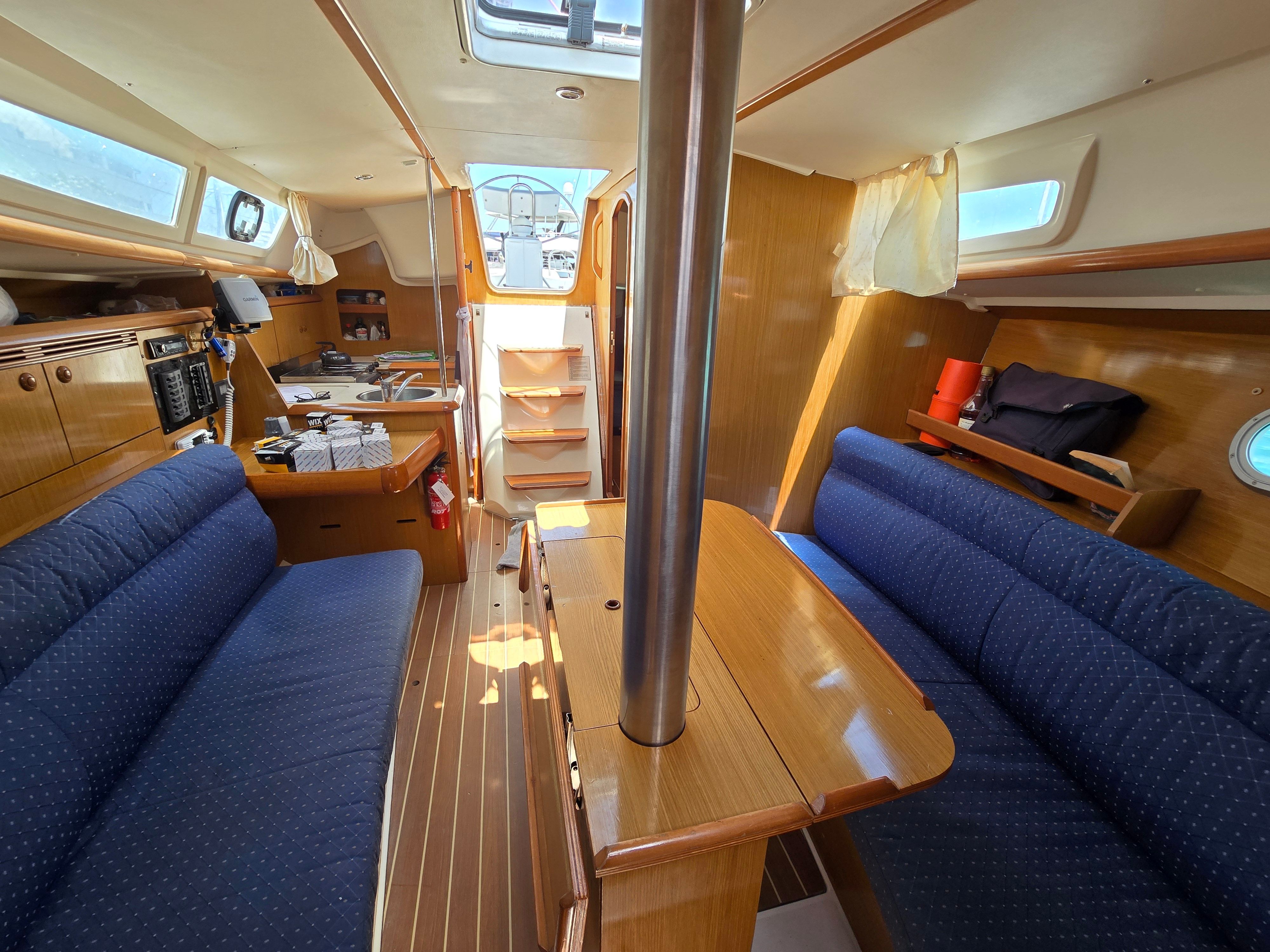 Jeanneau Sun Odyssey 32i | Less Stress