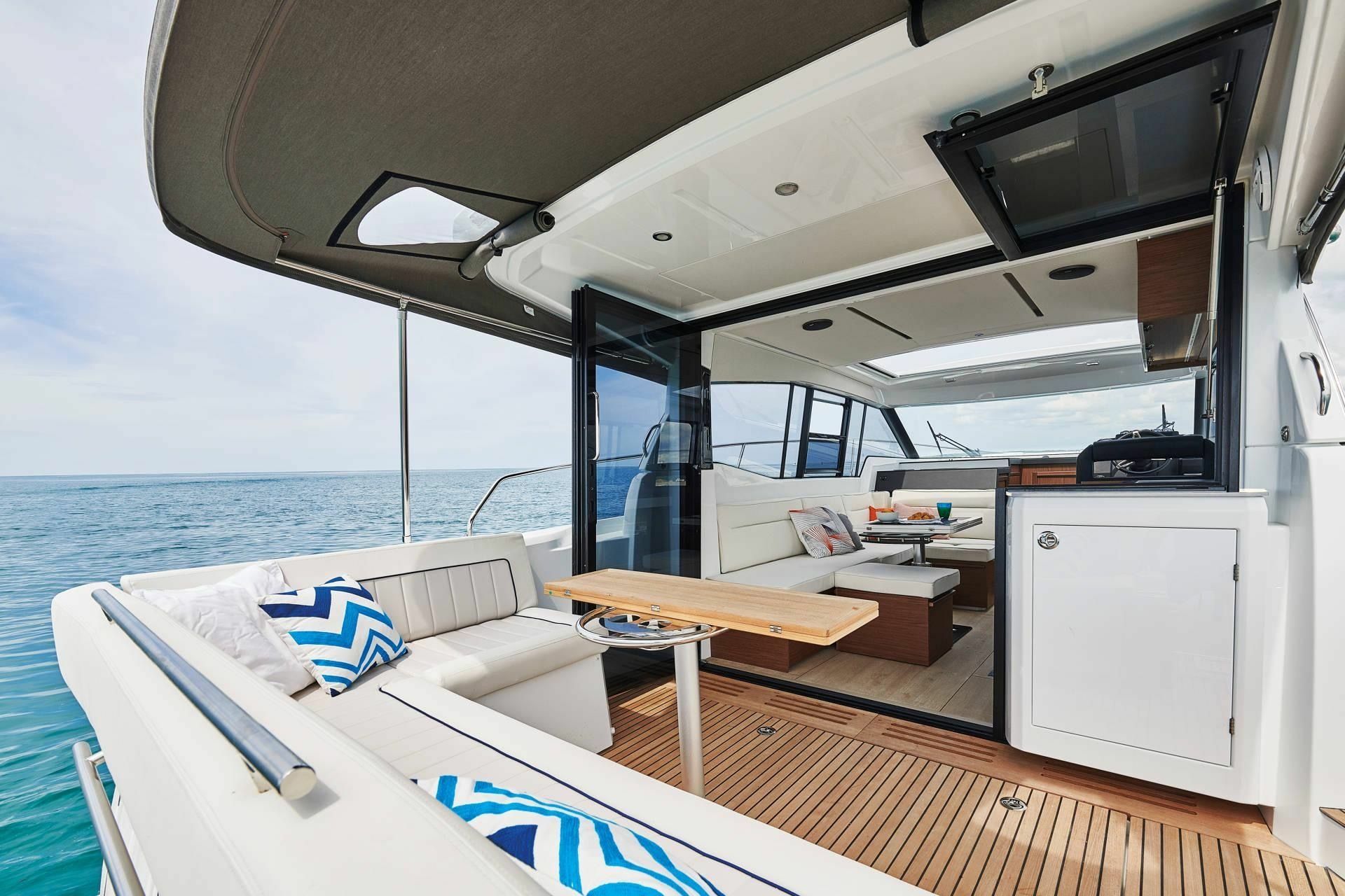 Jeanneau NC 37 | Black Pearl