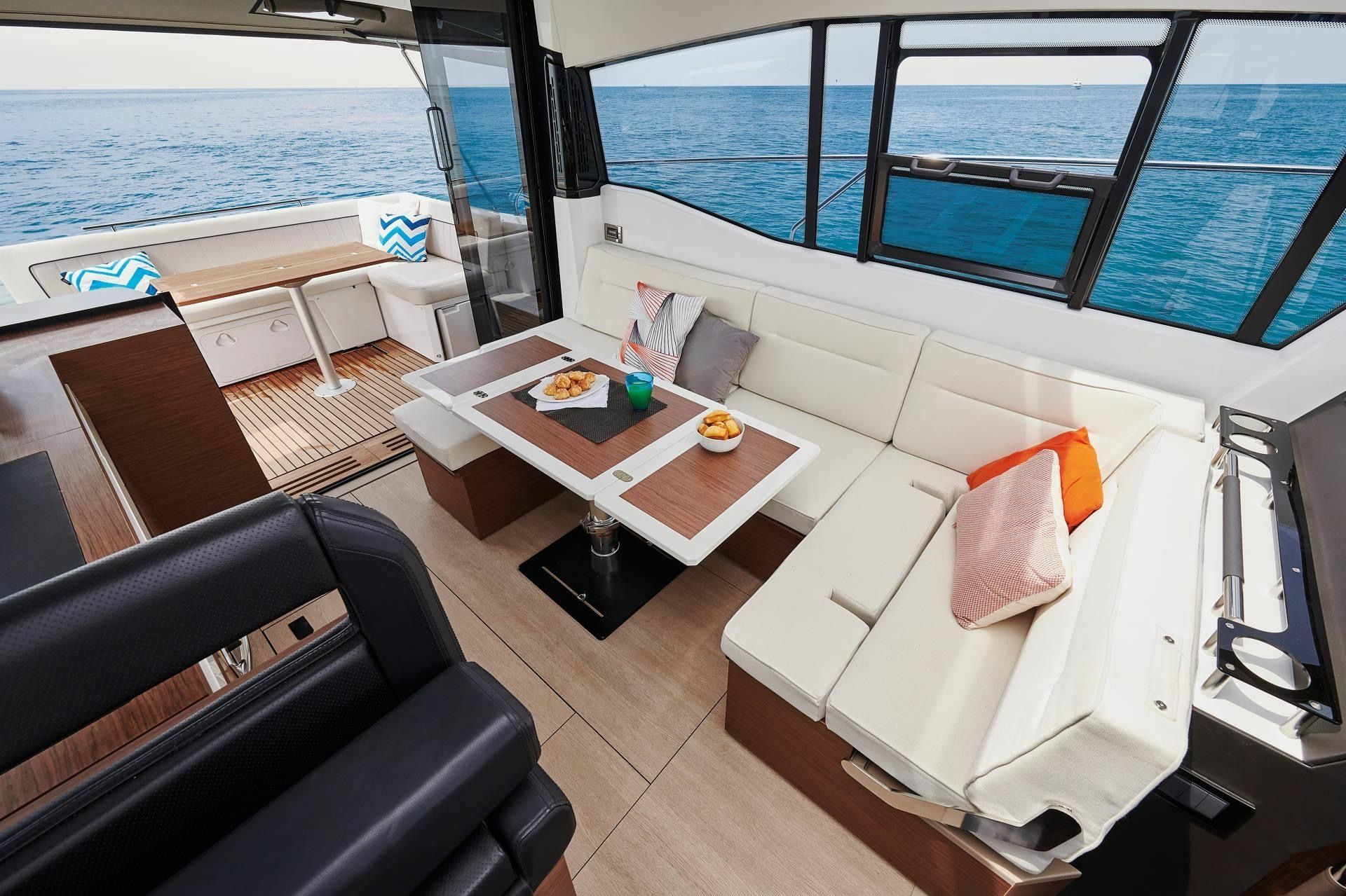 Jeanneau NC 37 | Black Pearl