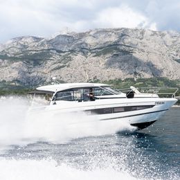 Jeanneau NC 37 | Black Pearl