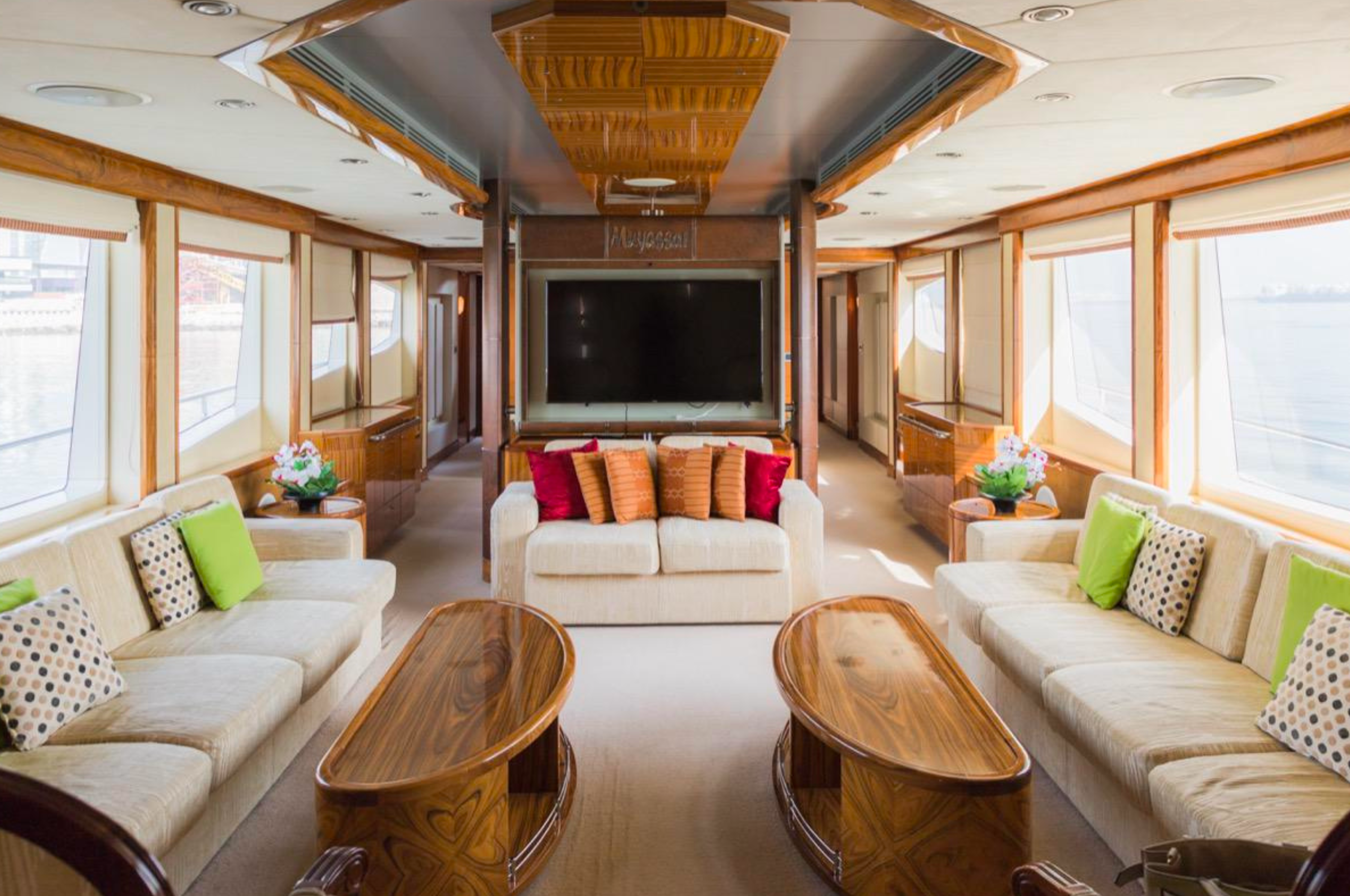 Gulf Craft Majesty 101 | Royal