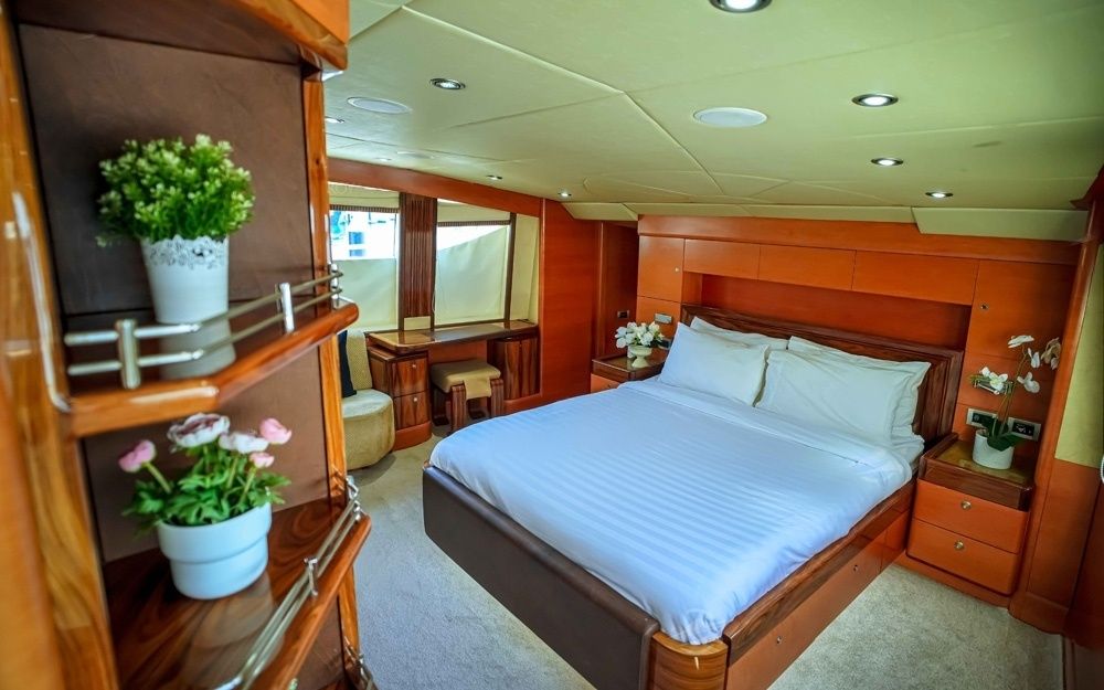 Gulf Craft Majesty 101 | Royal