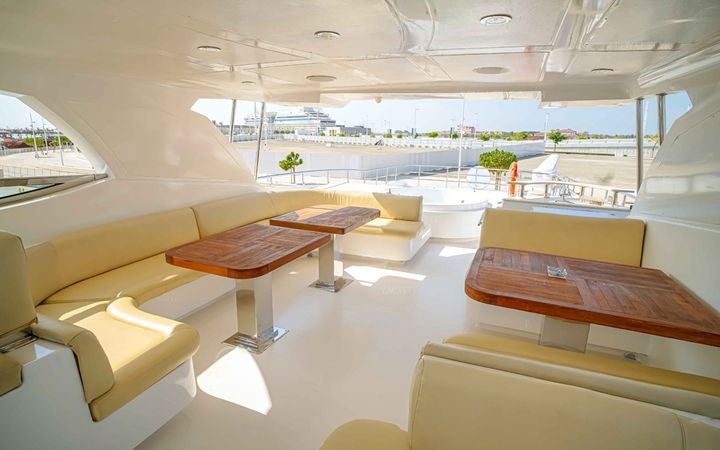 Gulf Craft Majesty 101 | Royal