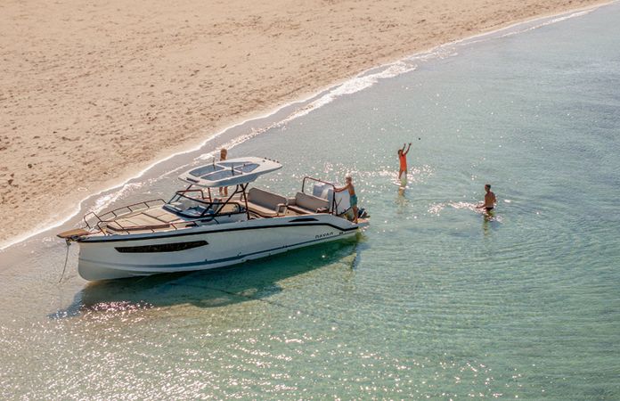 Navan S30 | Estartit 1