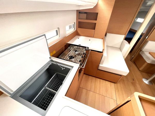 Jeanneau Sun Odyssey 410 | Colibri