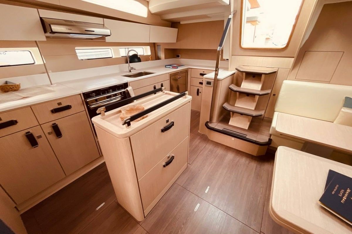 Jeanneau 55 | Marina