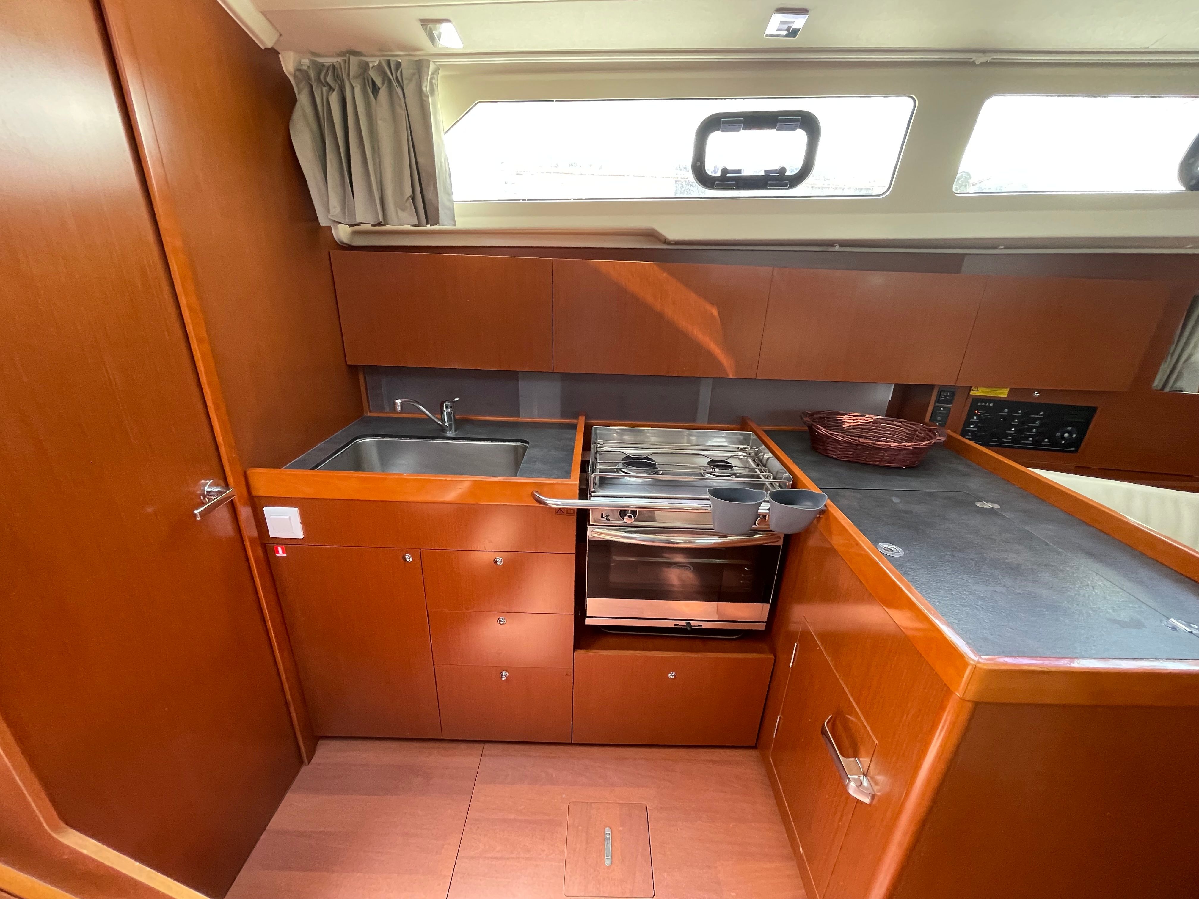 Beneteau Oceanis 41.1 | Marisol