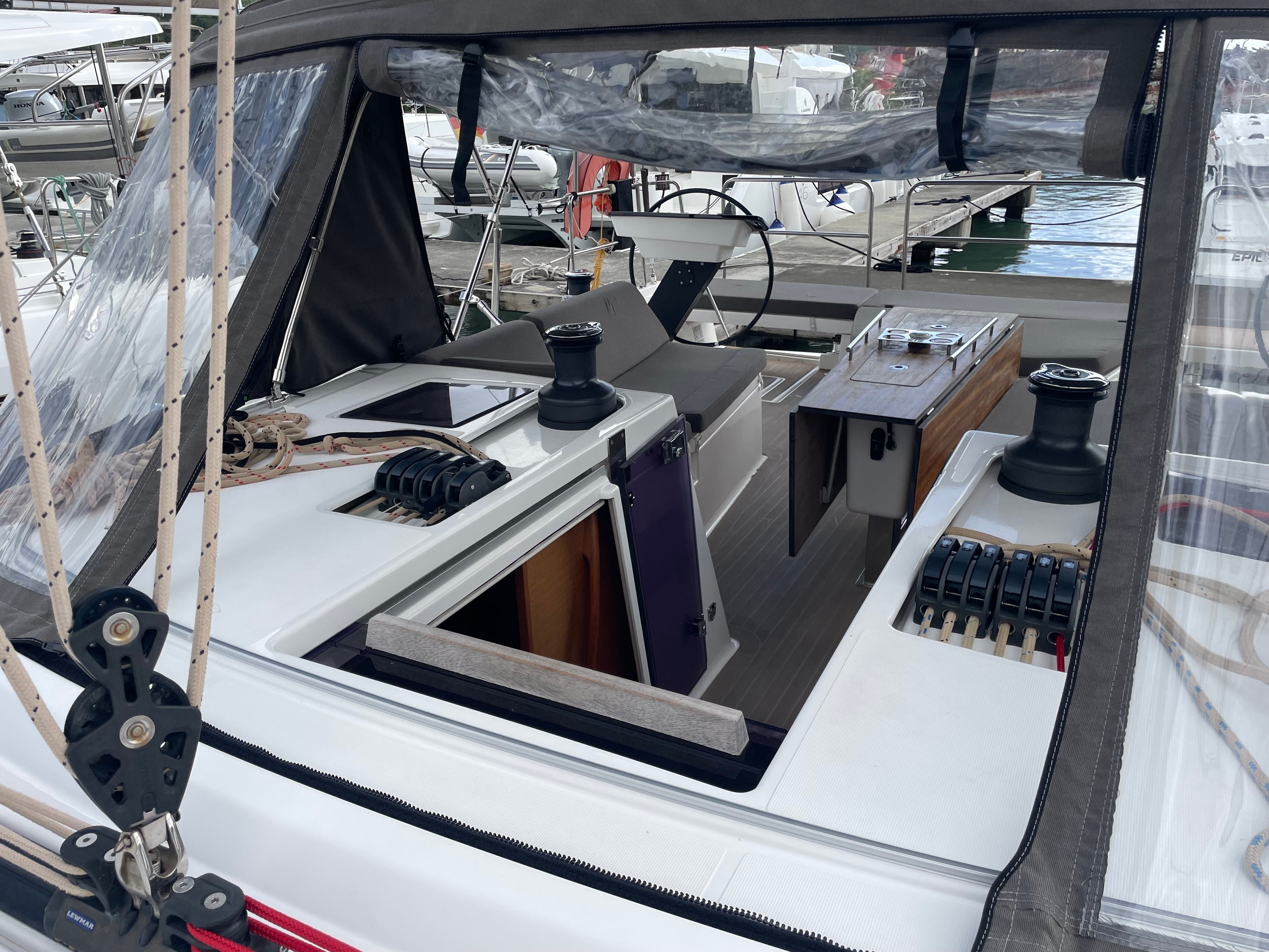 Dufour 470 | Discovery