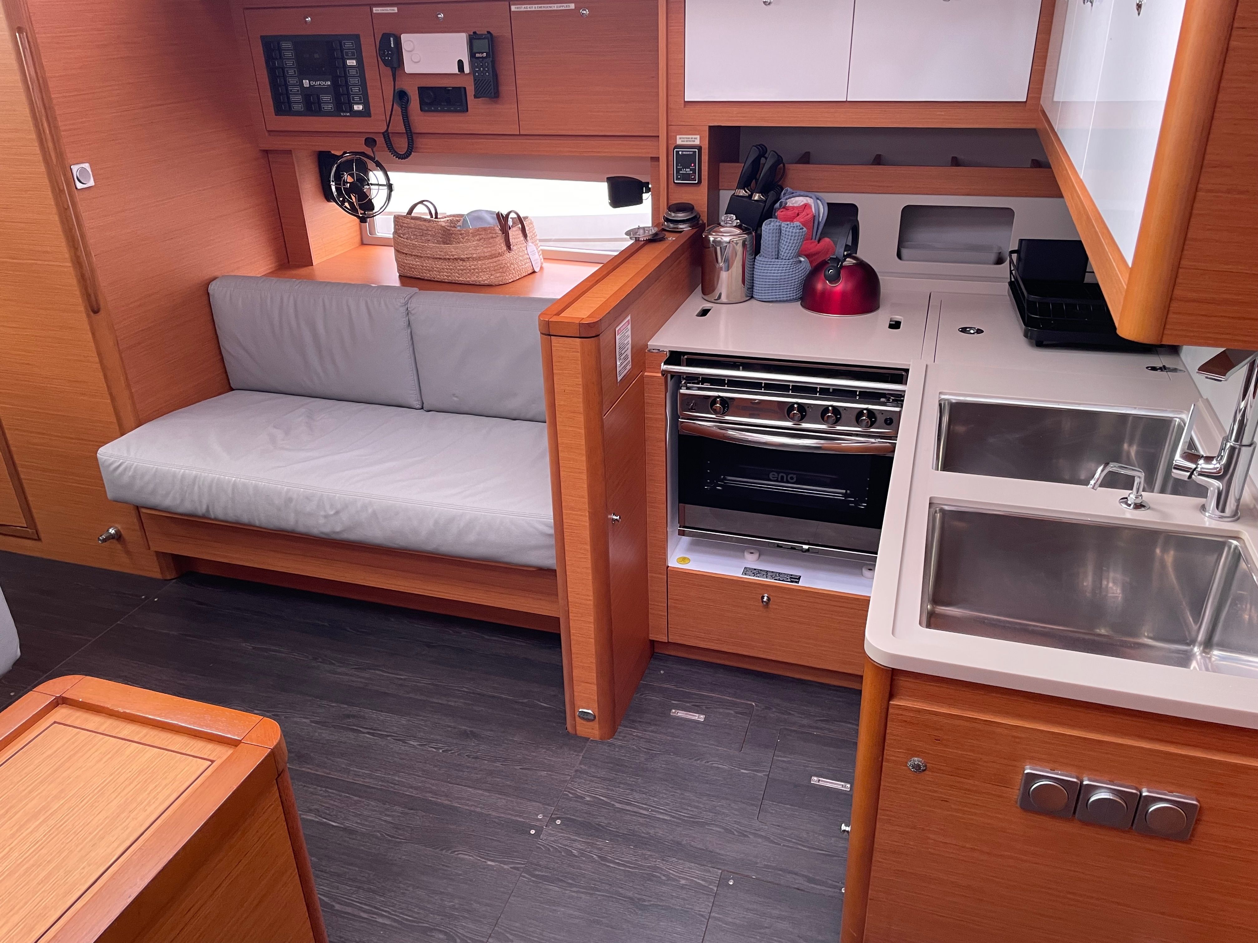 Dufour 470 | Discovery