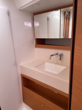 Dufour 470 | Discovery